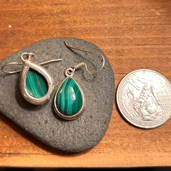 Silver dangle earrings - Picture 2 of 2